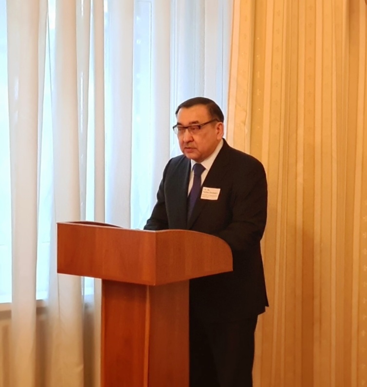 S.E. Nurlan Onzhanvon, Botschafter der Republik Kasachstan
